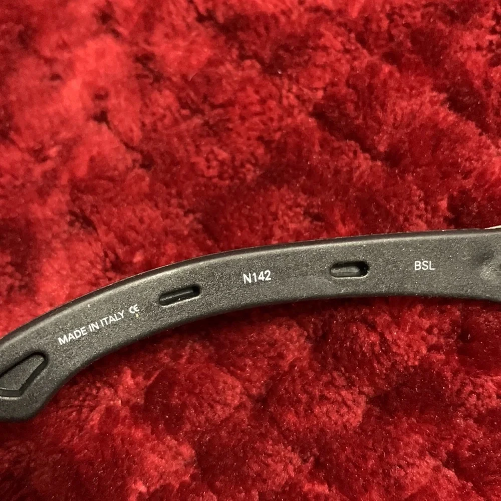 Notorio Occhiali -N142 men’s polarized sunglasses silver / black rim & temples - Picture 8 of 9